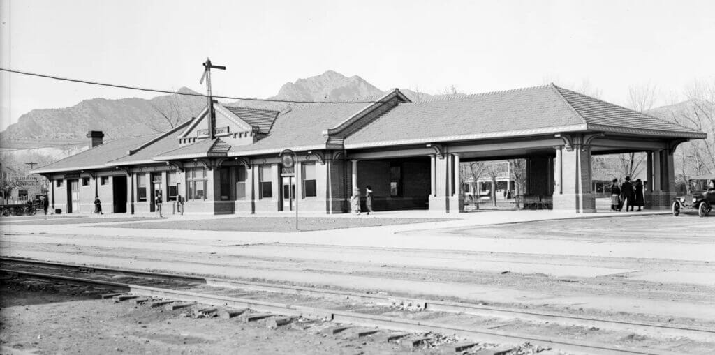 Old Gateway Depot &amp; Plaza